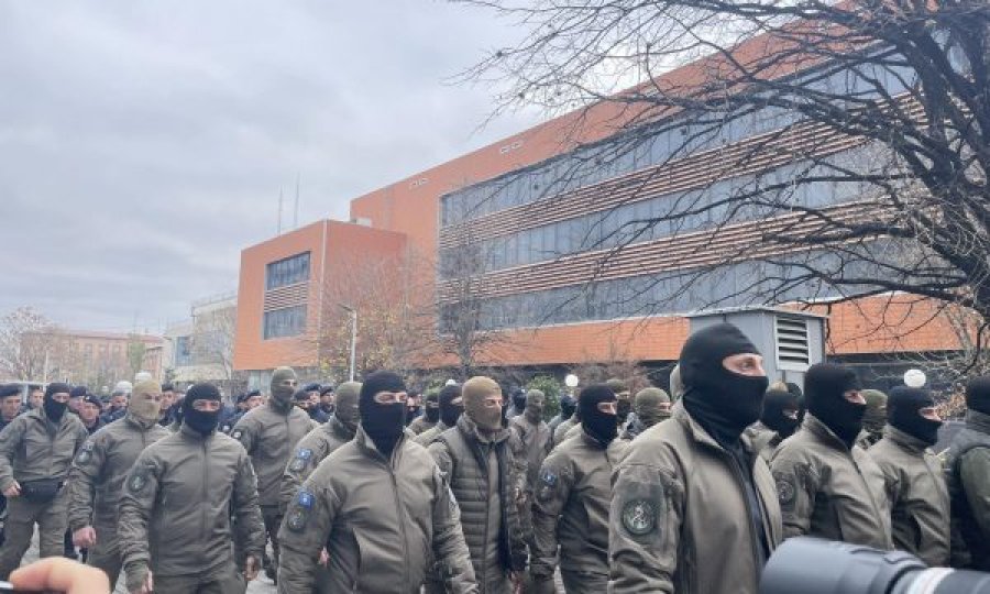 Ka filluar protesta  e Njësisë elitare të Policisë së Kosovës para Qeverisë 