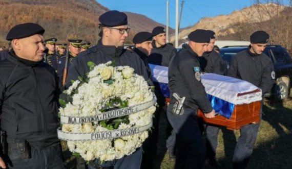 Policit të Kosovës që vdiq në Jarinje i jepet lamtumira e fundit 
