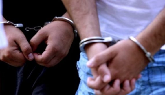 Dhunimi i 23-vjeçares nga Shqipëria, arrestohen dy persona në Pejë