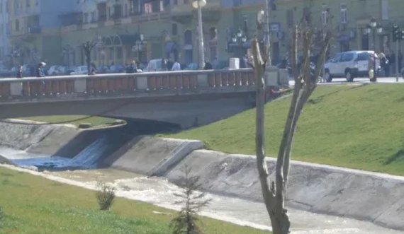 Gjendet një person i vdekur poshtë urës së Lanës