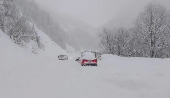 “Pas reshjeve të mëdha të borës në qendrën e skijimit në Brezovicë është shumë keq, ka 1 metër borë