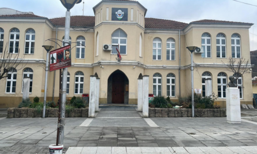 Në Preshevë hapet qendra më e madhe e votimit