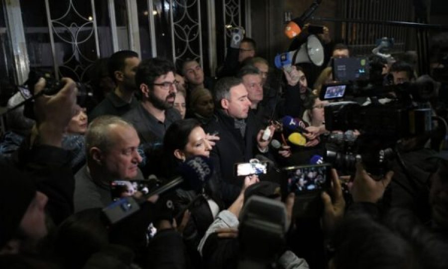 A mund të çojë protesta para RIK-ut në zgjedhje të reja në Beograd?