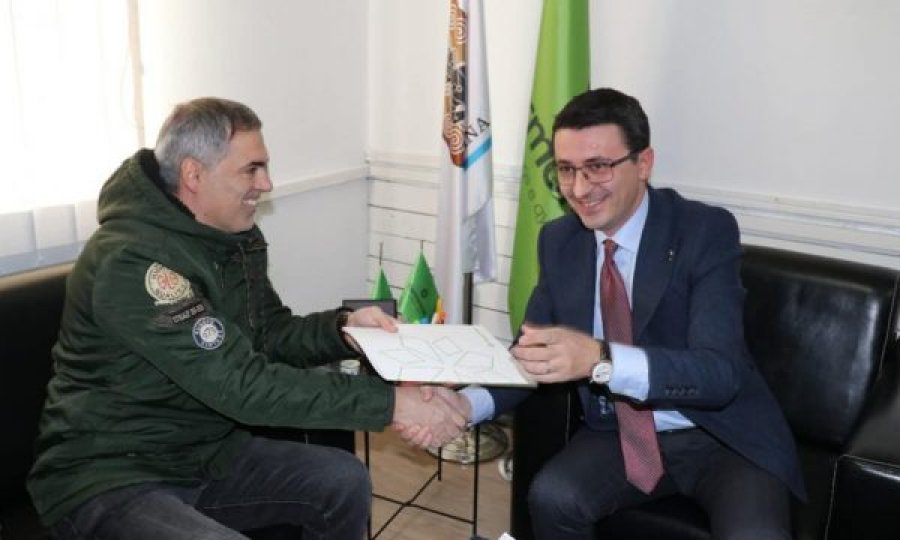 Pjestari i Shoqatës së të Shurdhëve punësohet në Termokos