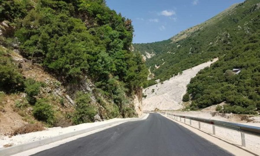 Kosova e Shqipëria kontraktojnë një kompani për ndërtimin e një rruge të përbashkët
