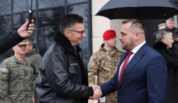 Maqedonci takohet me homologun slloven, thotë se do të shtojnë bashkëpunimin e FSK-së me forcat sllovene