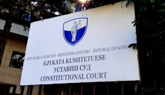 Kur ish-pushtetarët shpërfillën ligjet dhe vetë Kushtetutën, partitë politike bënin sehir
