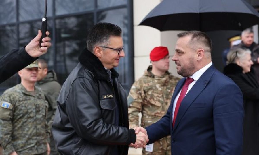 Maqedonci takohet me homologun slloven, thotë se do të shtojnë bashkëpunimin e FSK-së me forcat sllovene