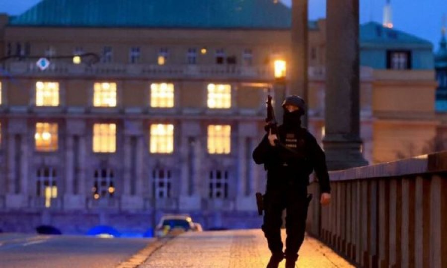 BBC: Sulmuesi që kreu dje sulmin në Çeki, ka vrarë veten