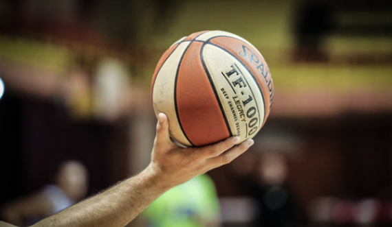 Rikthehet Liga Unike te basketbollistët