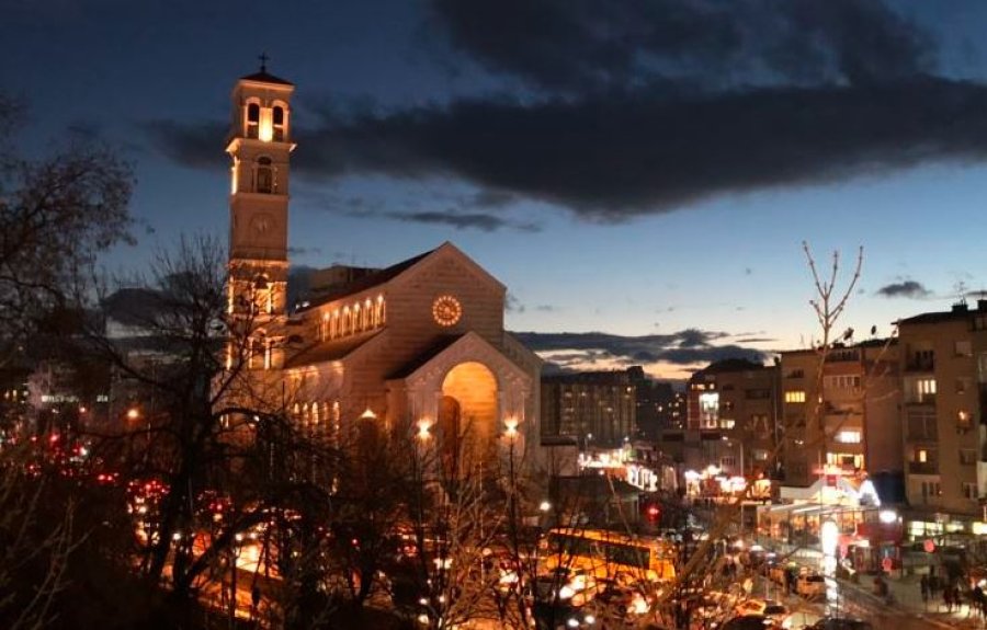 'Kosova Sot Online' ua uron të gjithë besimtarëve të krishterë festën e Krishtlindjes