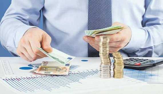 Kosovarët me borxhe deri në ‘fyt’, rreth 5 miliardë euro kredi