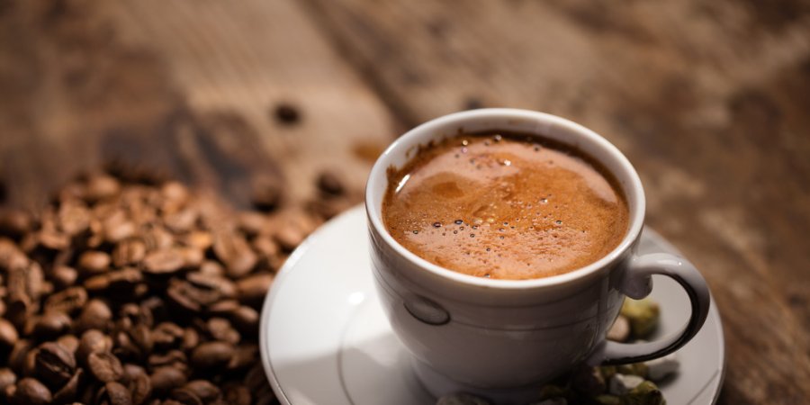 A e dini kur është koha më e mirë për të pirë kafe?