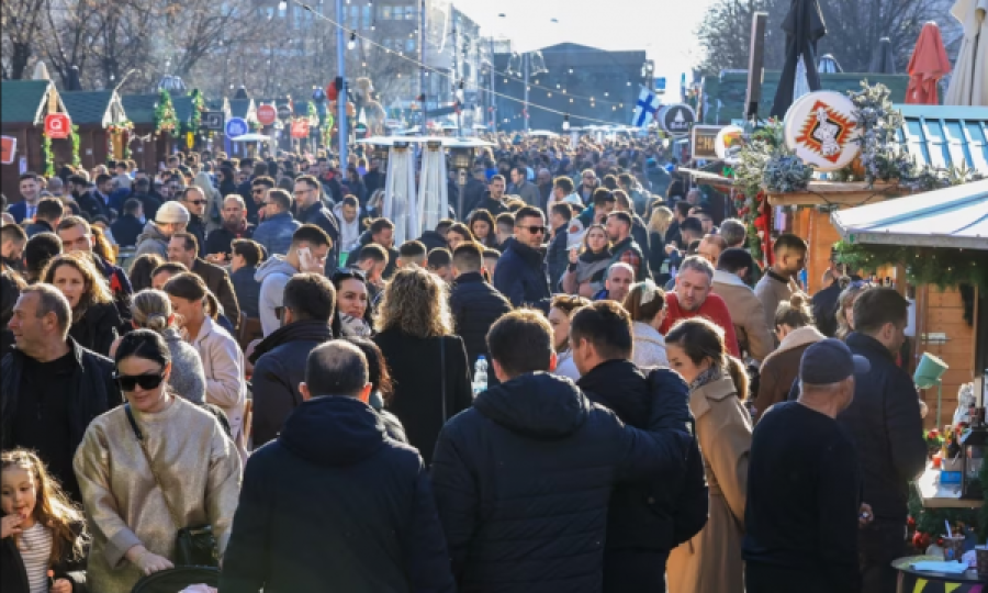 Udhëtime pa viza, koncerte, teatro e ushqime – çka do të bëjnë kosovarët pas 1 janarit