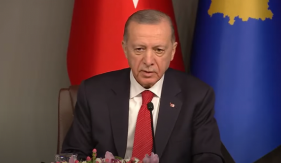 Erdogan dekoron ushtarët e FSK-së