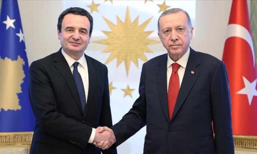 Pas fatkeqësisë në Turqi, Kurti e ngushëllon Erdoganin