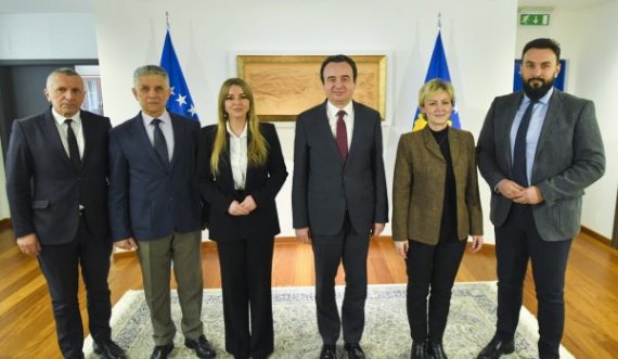 Tre deputetë në zyrën e Kurtit: Duam të drejta siç kanë serbët në Kosovë