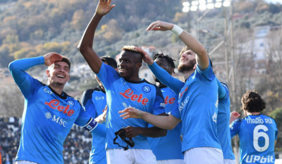 Napoli shënon fitoren e radhës, shkon në +16
