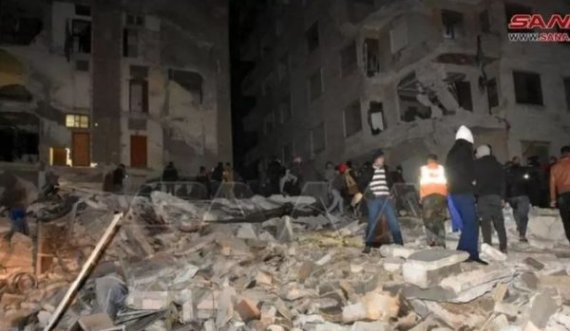 Rritet bilanci, mbi 300 viktima në Turqi e Siri