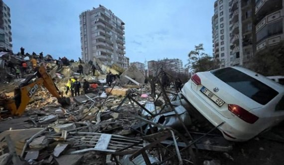 Rritet numri i viktimave, rreth 700 të vdekur nga tërmeti në Turqi e Siri