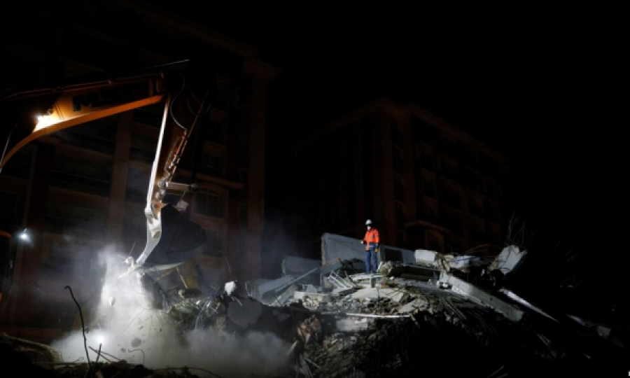 Raportohet për të vdekur dhe 213 të plagosur nga tërmetet e reja në Turqi