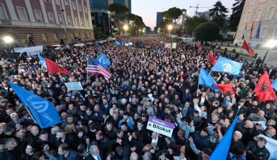 Paralajmërimi i ambasadës së SHBA/ Ironia e Dylgjerit: Qytetarët amerikanë do të jenë sot në protestë