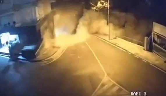 Shpërthim i fuqishëm/ Rrafshohet hoteli dhe hidhet në erë me tritol
