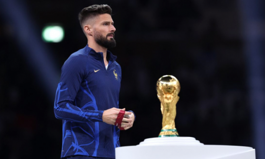 Olivier Giroud e ka të vështir largimin nga futbolli, është i lidhur shpirtërisht me Francen 
