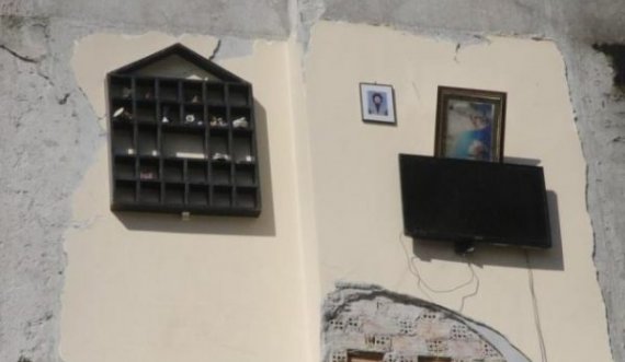 Televizori i varur në mur që nxori skandalin me ndërtimet në Turqi