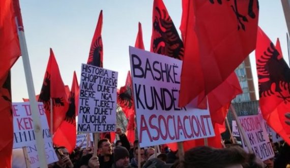 Edhe studentët e Prishtinës protestë kundër marrëveshjes së Asociacionit