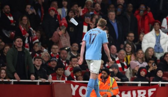 Federata angleze nis hetim për sjelljet arrogante në ndeshje, De Bruyne u gjuajt me shishe nga tifozët e Arsenalit