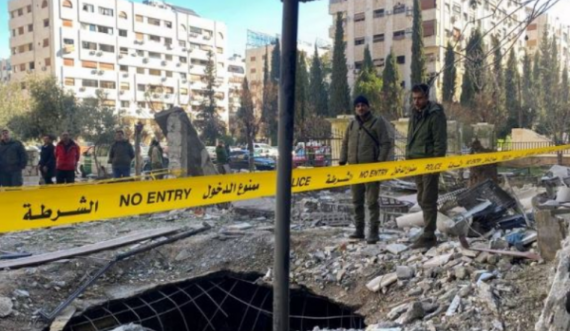 Raketat izraelite godasin ndërtesat e Damaskut