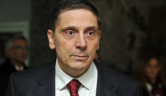 Kandidati për president të Serbisë, rivali i Vuçiqit, Nikola Sanduloviç,përkulet në Prekazin legjendar dhe kërkon ndjekjen e kriminelëve të luftës