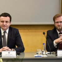 Abazi-Kurtit: Aktivistët e VV-së do të rrotullonin makina për marrëveshjen e Ohrit