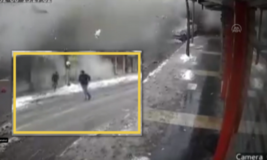 Turqi, këta dy persona mrekullisht i ikin shembjes së një godine