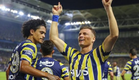 Fenerbahçe e përjashton futbollistin shqiptar, u tregua i padisiplinuar 