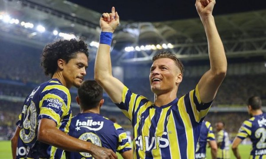 Fenerbahçe e përjashton futbollistin shqiptar, u tregua i padisiplinuar 