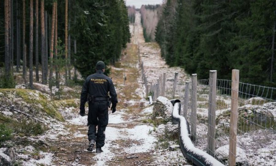Ky shtet fillon ndërtimin e murit 200 km në kufirin me Rusinë