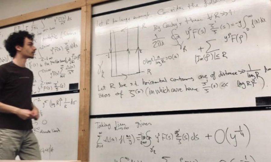 Dashuria për matematikën e kosovarit që shkëlqeu në Oxford