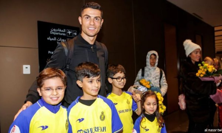 Ronaldo do të prezantohet sot në Al-Nassr me një “ushtri” bashkëpunëtorësh dhe sigurimi