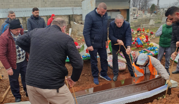 Babai pasi varros djalin e vrarë në Prizren: Nuk besoja se kemi plumba për shqiptar