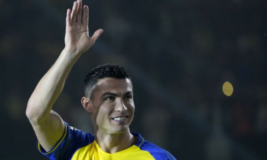 Ronaldo e zbulon listen, ja  cilat klube e kërkuan para se t’i bashkohesha Al-Nassr