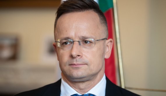 Hungaria del kundër anëtarësimit të shpejt të Kosovës në institucione europiane