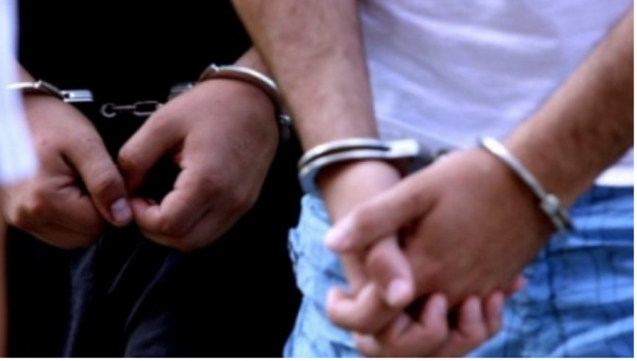 Viti: Arrestohen dy të dyshuar për trafikim me njerëz dhe shërbime se*suale të viktimës së trafikuar