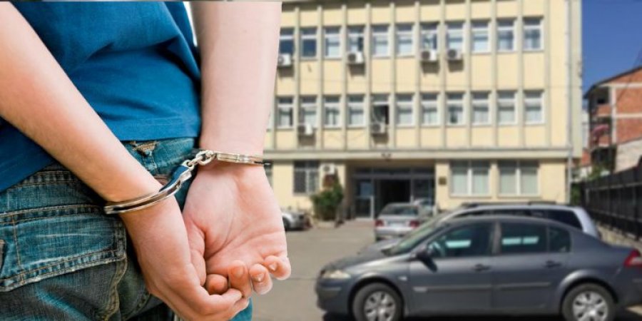 Vjehrri ushtroi dhunë ndaj nusen së djalit në Prizren, arrestohet nga policia