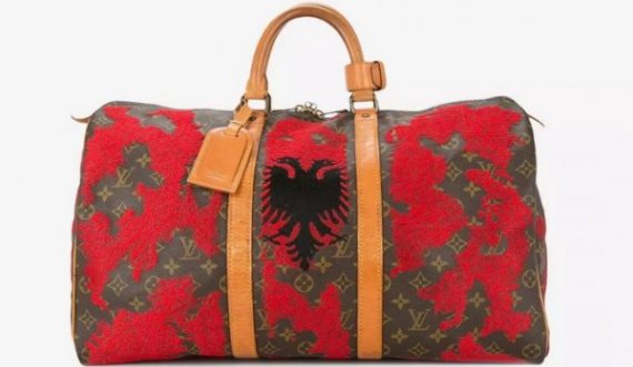 Nga kush u krijua çanta me flamurin shqiptar 