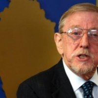 Walker: Serbia po tolerohet nga komuniteti ndërkombëtar ndërsa Kosova po përballet me presione