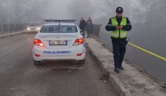 Dyshohet se ra në lumë, ende mister fati i 26-vjeçarit