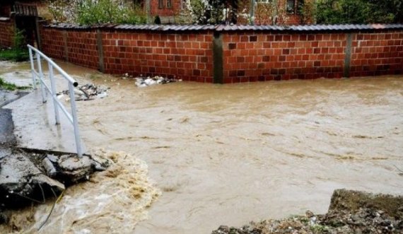 Me ndryshimin e motit vjen edhe paralajmërimi, këto komuna në Kosovë rrezikohen nga vërshimet