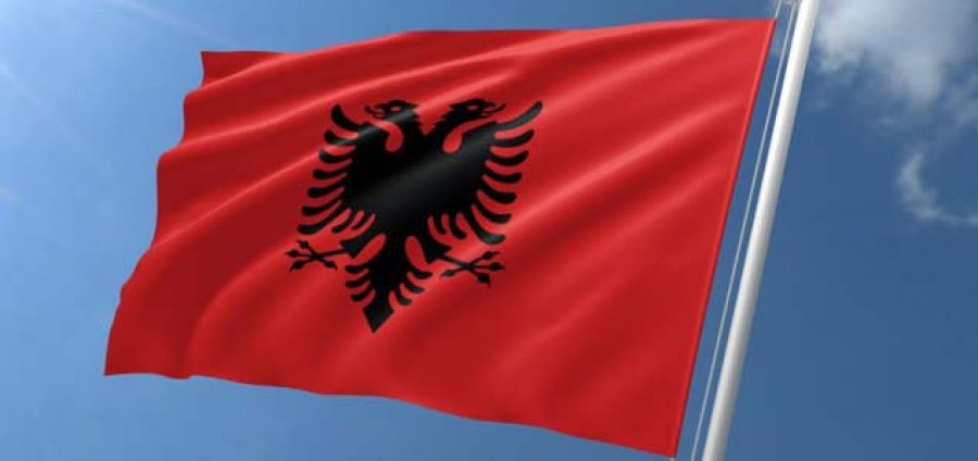 EurActiv: Shqipëria përjetoi në 2022-shin rënien më të madhe të popullsisë që nga Lufta e Dytë Botërore